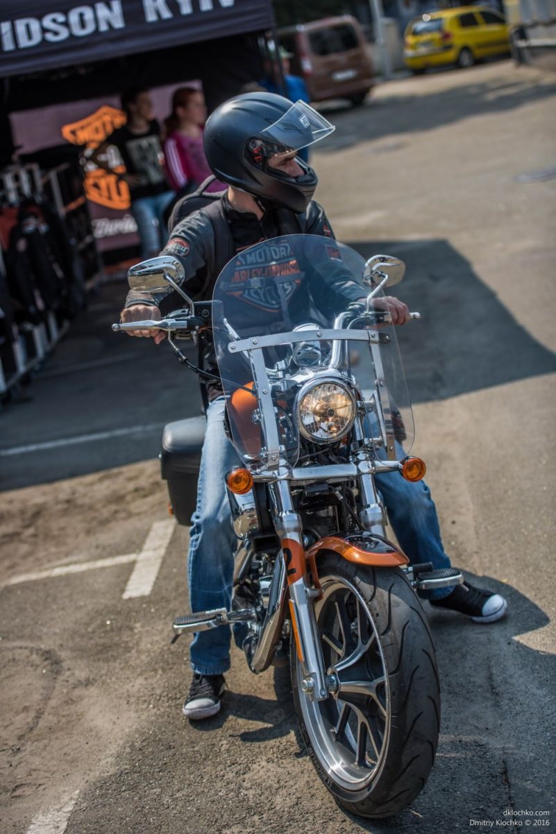 HARLEY ON TOUR: 