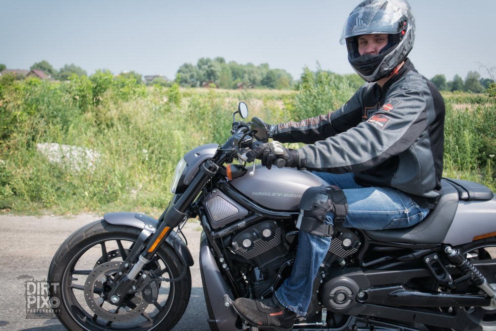 HARLEY ON TOUR: 