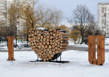 Теплі історії суворої зими. Як кияни підтримують інших