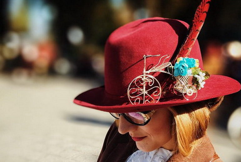 Алиса, граммофон и велосипеды. Ретро Круиз в Инстраграм