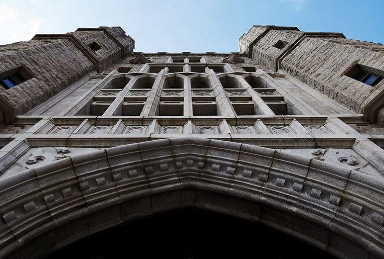 Університет в онлайні. Чому варто навчитися українським вишам