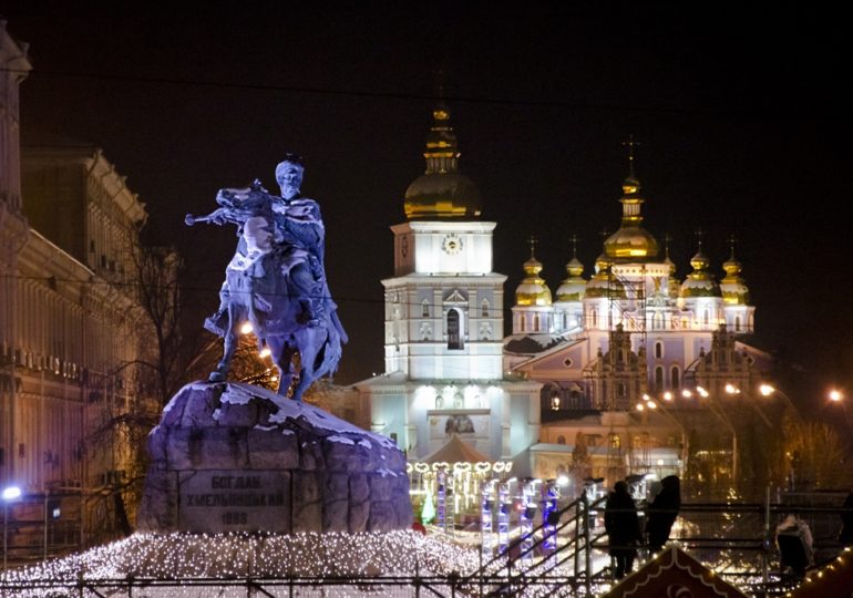 Новогодняя сказка меж двух колоколен