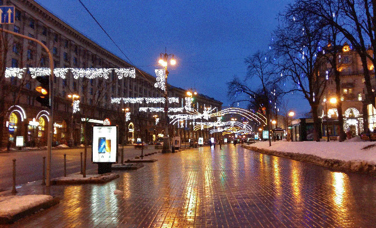 Крещатик наш: украинские магазины на главной улице страны