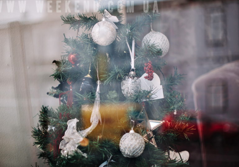 Как украсить елку. Советы от Laura Ashley