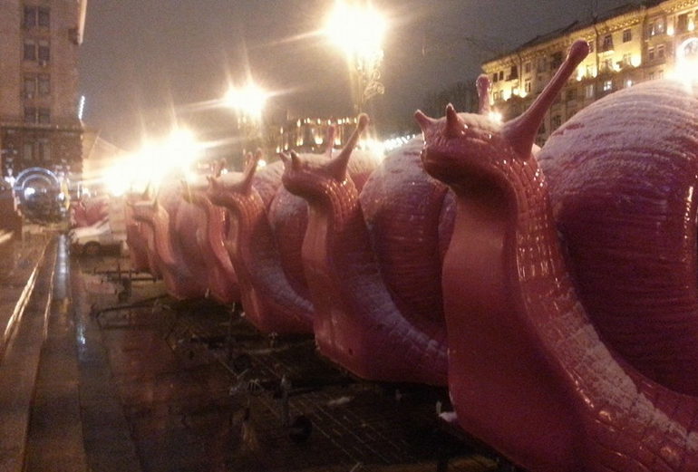 True Kyiv: драки за яйца, рухнувший дом и самопохищение