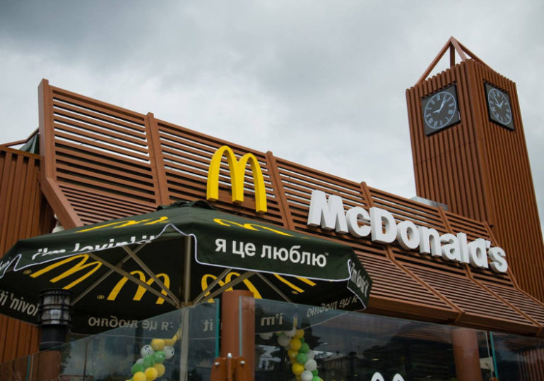 22 года и миллионы бургеров: день рождения McDonald's в Украине