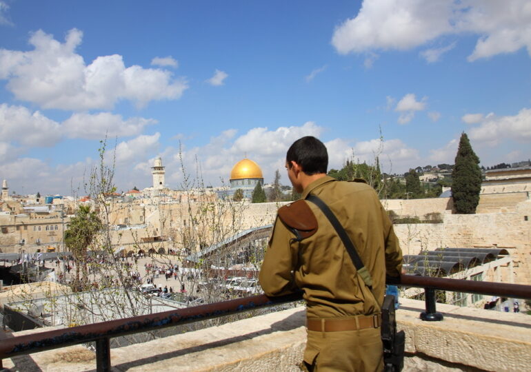 Сховища, ракети й агресивний сусід: як живе і захищає себе Ізраїль