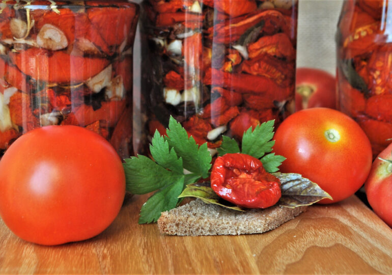 В’ялені помідори в домашніх умовах: вишукана Італія з українським присмаком