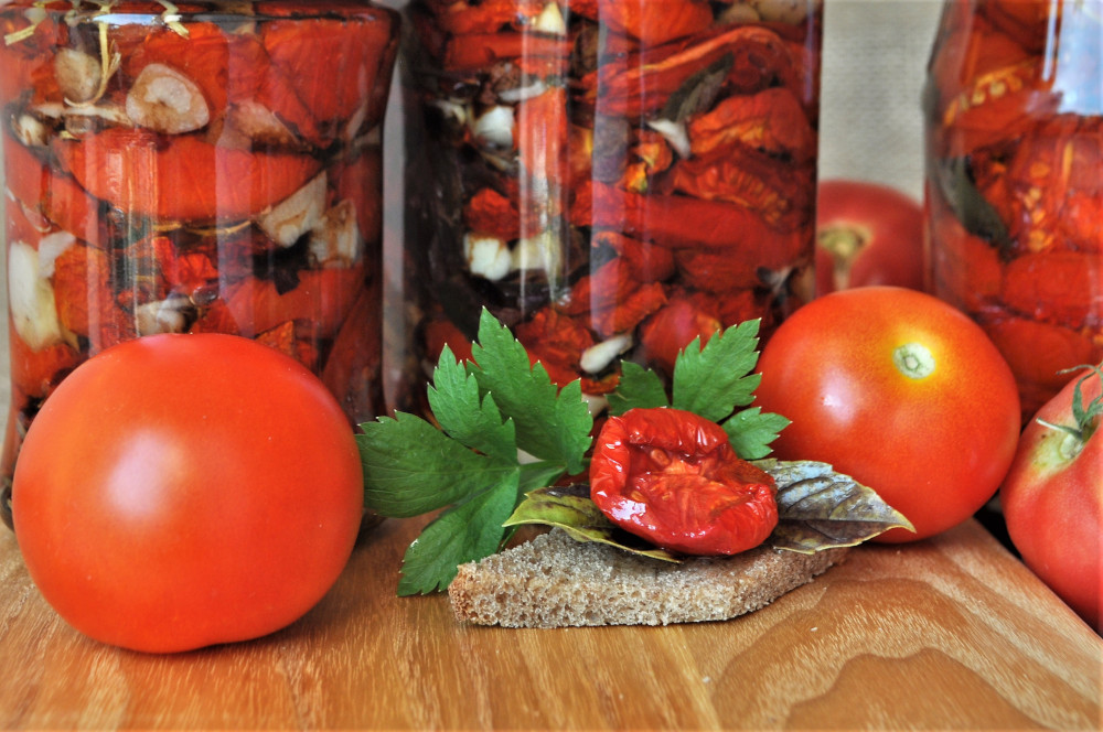 В’ялені помідори в домашніх умовах: вишукана Італія з українським присмаком