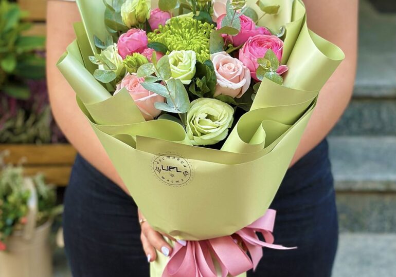 Букет троянд для першого побачення: які квіти обрати