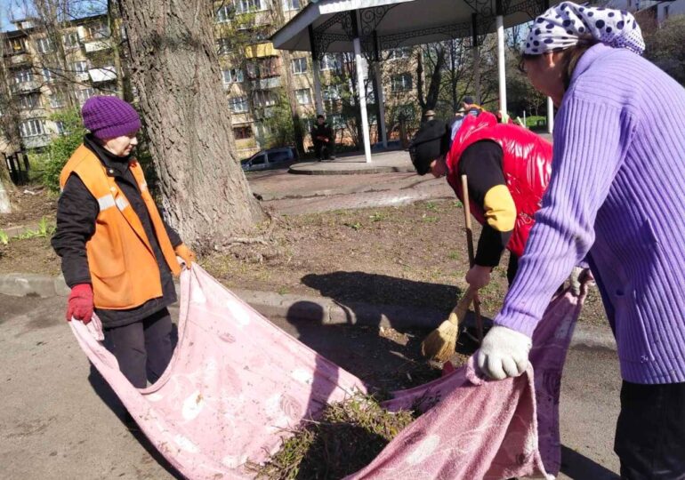 Історія одного будинку. Як працюють двірники в Києві