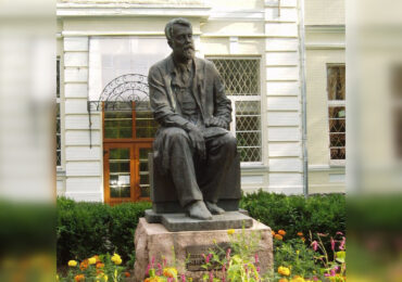 Йому вклонявся Київ. Як жив і працював лікар Яновський