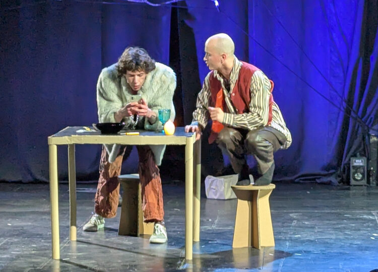 Подивися на життя очима кота: «Дуже сумна людина» від Дикого театру