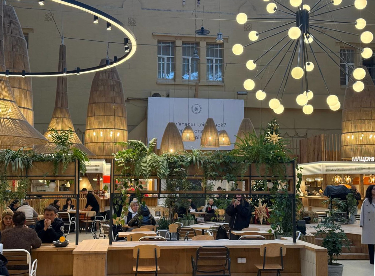 Хліб та видовища. 19 фактів про оновлену Бессарабку