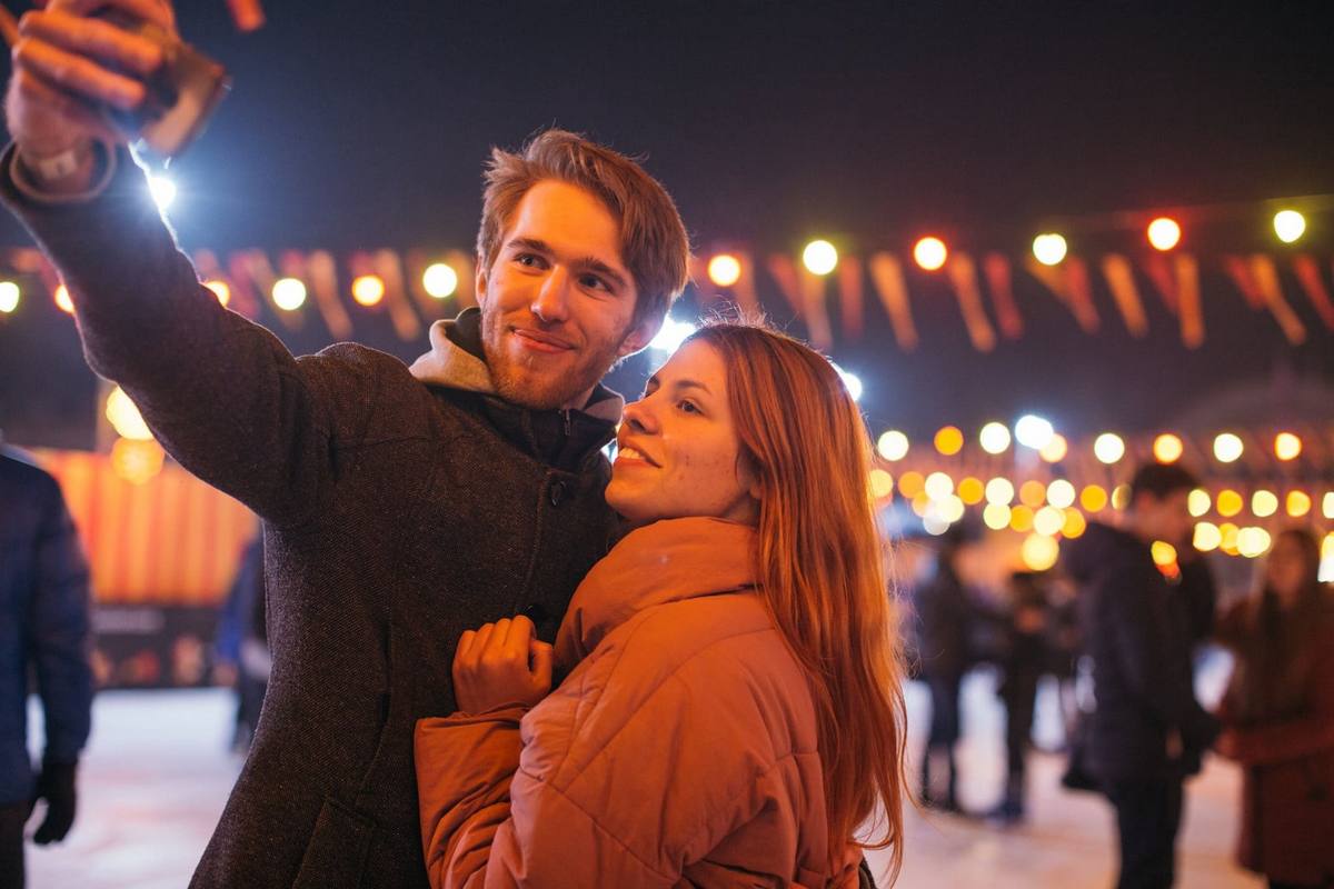 З шампанським та оркестром. Як мінялися ковзанки Києва