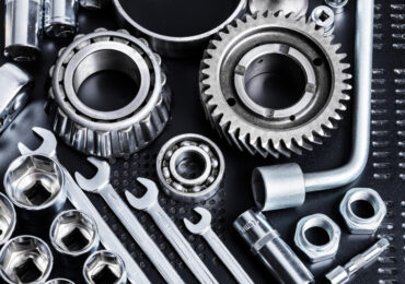 Онлайн чи офлайн: де краще купувати автозапчастини в Києві