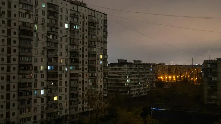 Зима-2026. Що робити в Києві без тепла, води та світла