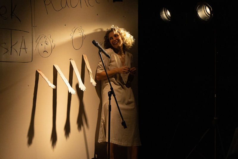 Вистава «Наш клас»: як квіточки стають катами