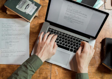 MacBook Pro: як вибрати конфігурацію для монтажу, коду та графіки