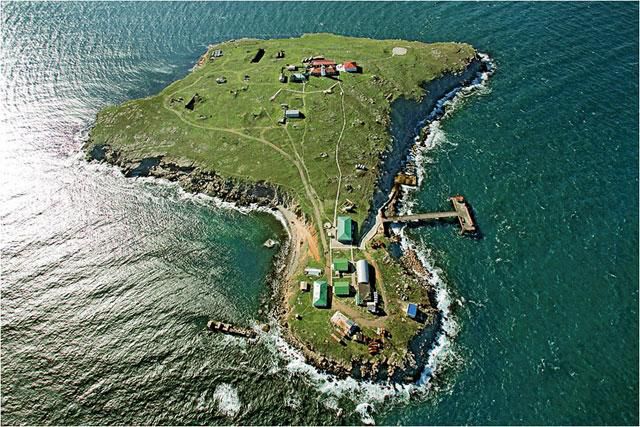 Ахілл і вогняні стовпи: 50 фактів про острів Зміїний