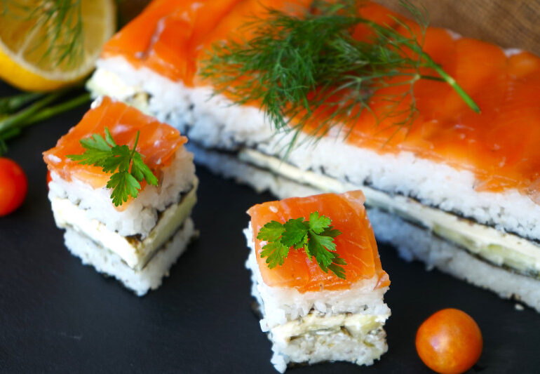 Як приготувати рол «Філадельфія» розміру XXXL, або Рецепт суші-торта