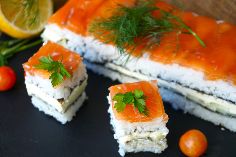 Як приготувати рол «Філадельфія» розміру XXXL, або Рецепт суші-торта