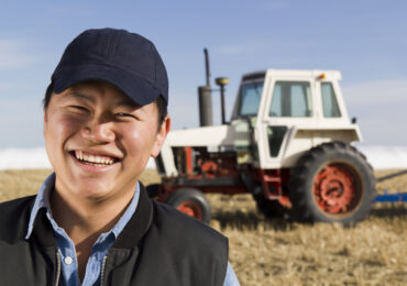 Китайський трактор: плюси, мінуси та кому він підходить