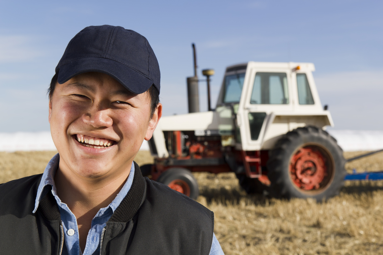Китайський трактор: плюси, мінуси та кому він підходить