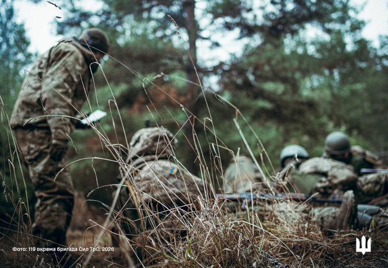 Привид і Вершники: хто боронить Київщину й не тільки