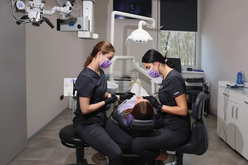 Скільки живе зуб під коронкою?