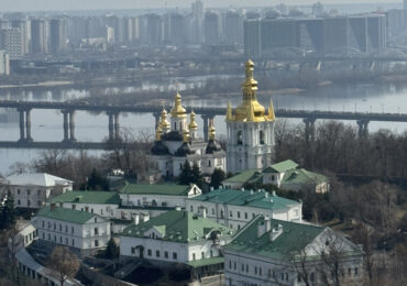 Дорого, дешево чи безплатно: як пройти у Києво-Печерську лавру