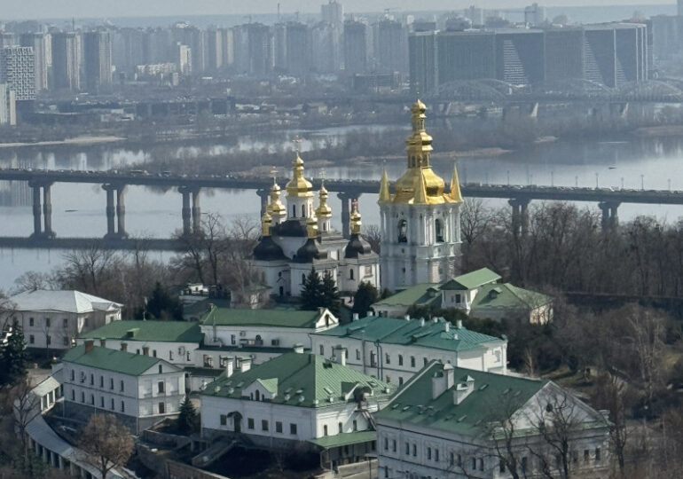 Дорого, дешево чи безплатно: як пройти у Києво-Печерську лавру