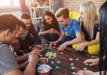 Сила слова: настілки для спілкування