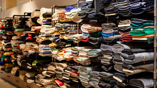 Як купувати тканини оптом, якщо ви шиєте серіями або запускаєте невеликі колекції